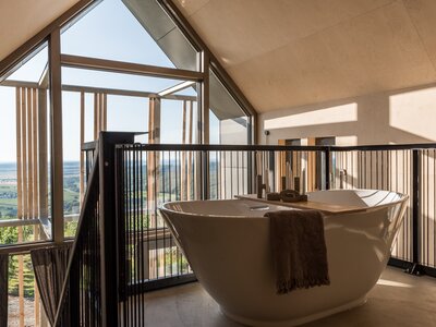 Badewanne im Weinloft II | © Familie Fank-Kantauer Badewanne im Weinloft II im Südburgenland | © Familie Fank-Kantauer