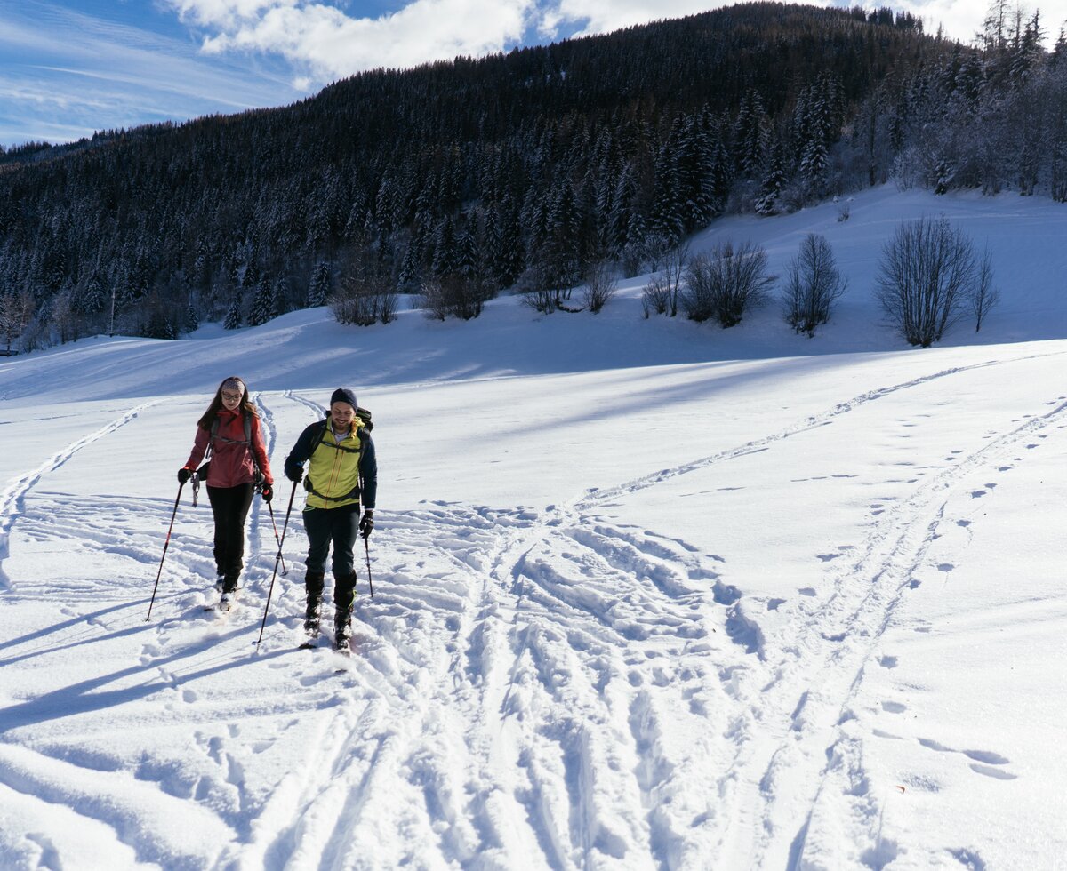 Skitour am Ottingerhof | © Urlaub am Bauernhof / Daniel Gollner Urlauber kehren von der ersten Skitour zurück | © Urlaub am Bauernhof / Daniel Gollner