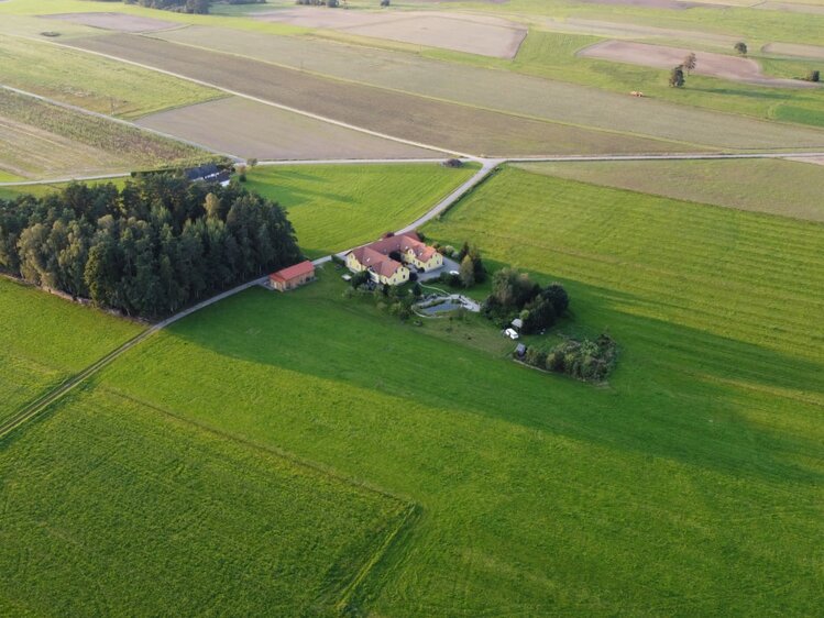 Luftaufnahme Pension Kibitzhof  | © Petra Fraißl