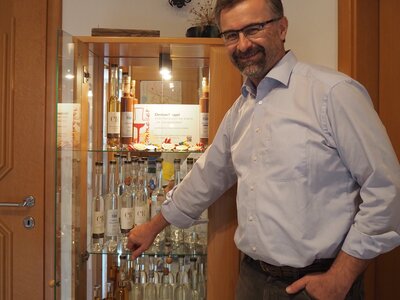 Liköre präsentieren | © Privat zu Gast in Niederösterreich / Elena Paschinger / www.creativelena.com Liköre präsentieren | © Privat zu Gast in Niederösterreich / Elena Paschinger / www.creativelena.com