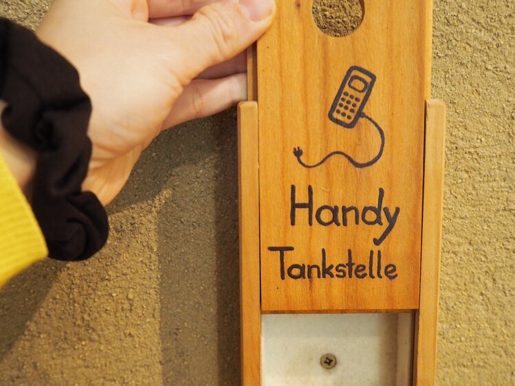 Handytankstelle - Ökologisches Gästehaus Luger | © Privat zu Gast in Niederösterreich / Elena Paschinger / www.creativelena.com 