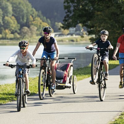Familienausflug am Donauradweg | © Oberösterreich Tourismus GmbH / Stefan Mayerhofer