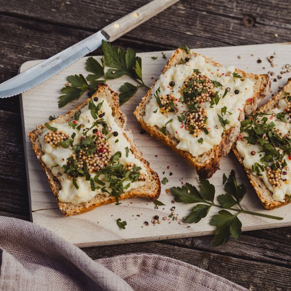 Erdäpflkas mit Bauernkaviar | © Footprints Fotografie // cookingCatrin