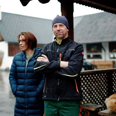 Johanna und Josef vom Ferienhof Kandler in Roßleithen, Nationalparkregion Kalkalpen | © Urlaub am Bauernhof Oberösterreich / Daniel Gollner