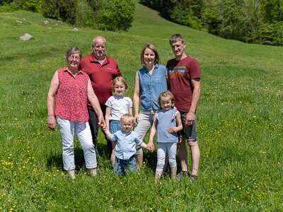 Familienfoto Hagspiel | © Baby- und Kinderbauernhof Duerlinde Familienfoto Hagspiel | © Baby- und Kinderbauernhof Duerlinde
