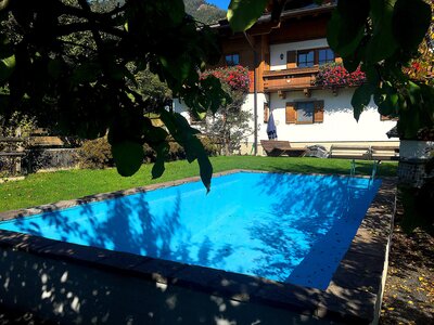 Swimming Pool im Garten des Torlehenhofs | © Antje Zimmermann / Urlaub am Bauernhof Swimming Pool im Garten des Torlehenhofs in Salzburg | © Antje Zimmermann / Urlaub am Bauernhof