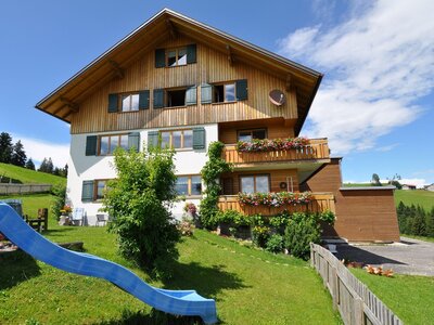 Aussenansicht Hof Gorbachen in Vorarlberg | © Urlaub am Bauernhof Österreich / Eller Aussenansicht Hof Gorbachen Vorarlberg | © Urlaub am Bauernhof Österreich / Eller