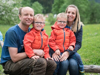 Familie Grünwald vom Loitzhof in Untertauern | © Urlaub am Bauernhof im SalzburgerLand / Matthias Gruber Familie Grünwald vom Loitzhof in Untertauern | © Urlaub am Bauernhof im SalzburgerLand / Matthias Gruber