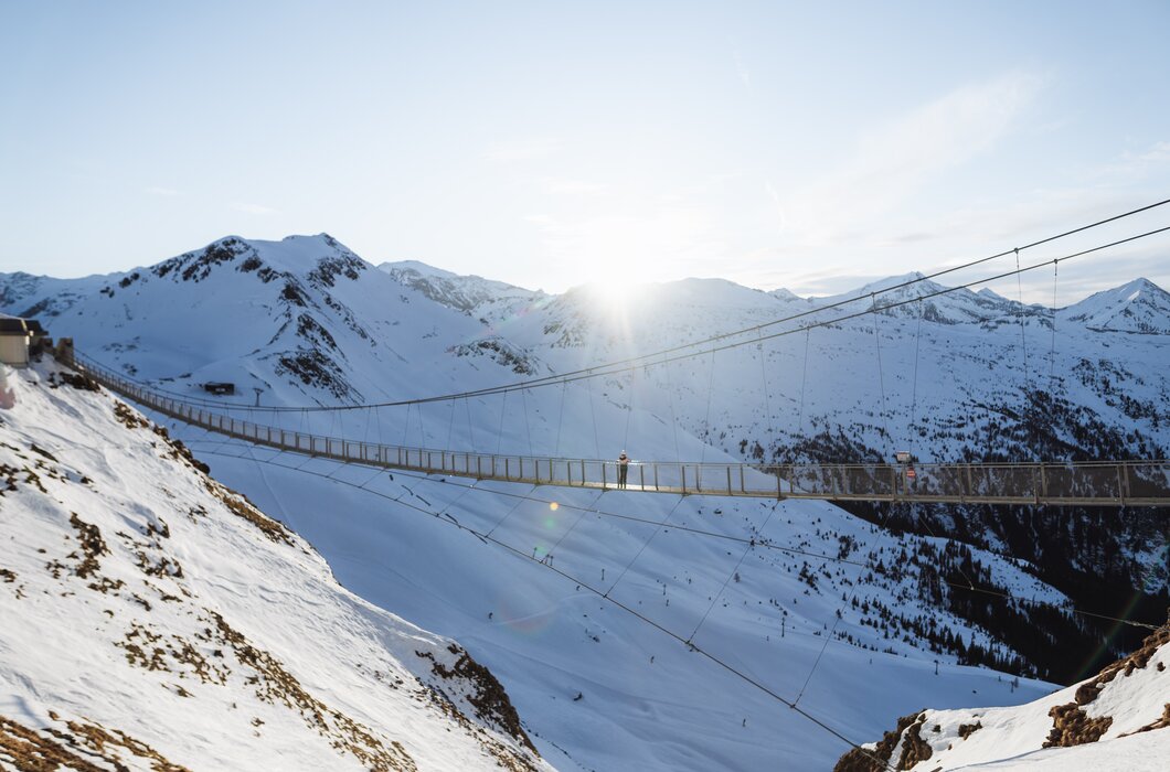 Hängebrücke im Winter im Gasteinertal, Salzburger Land | © SalzburgerLand Tourismus / Branislav Rohal