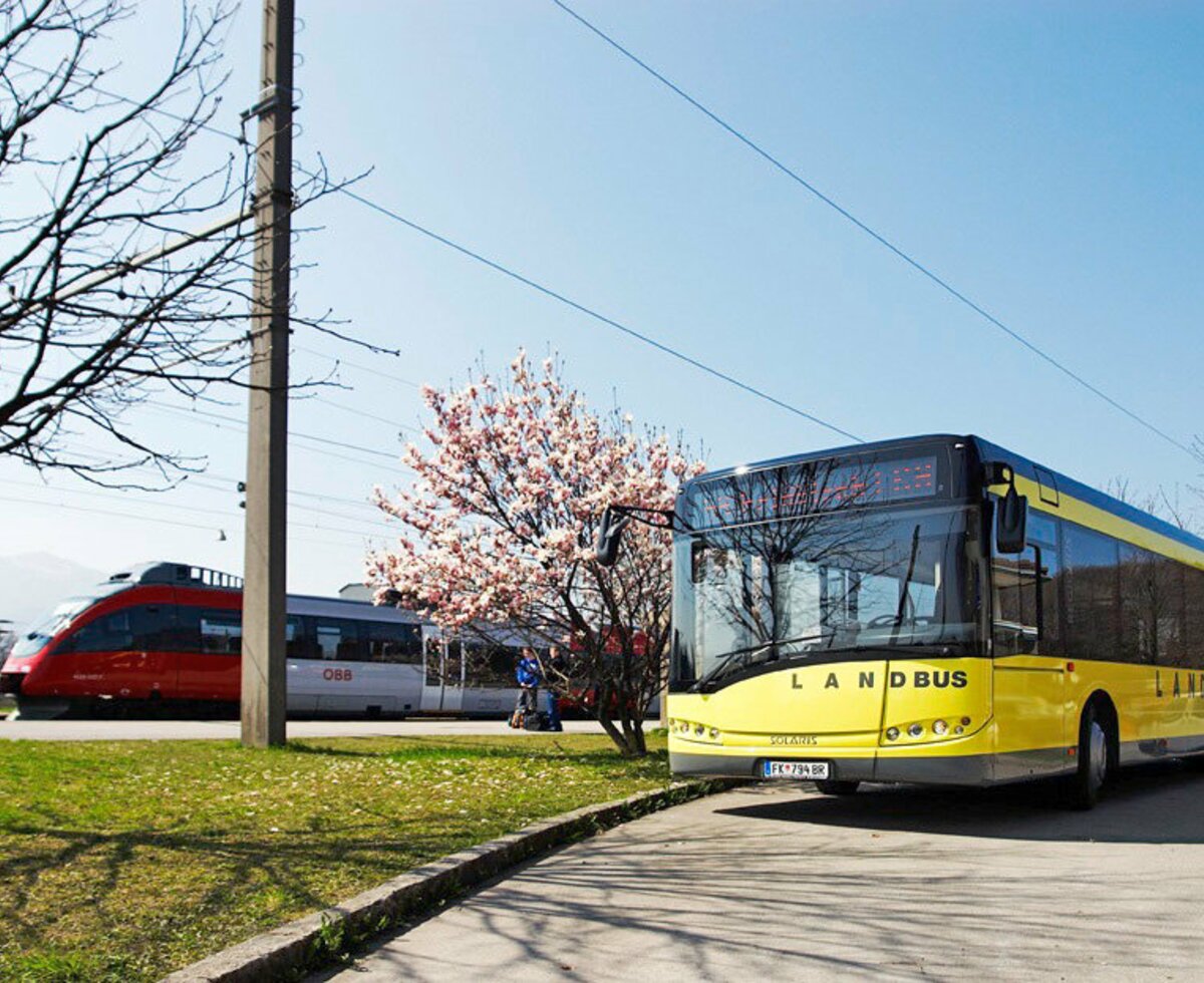 Mit Bus und Bahn durch's Ländle | © Lisa Mathis - Vorarlberger Verkehrsverbund Mit Bus und Bahn durch's Ländle | © Lisa Mathis - Vorarlberger Verkehrsverbund